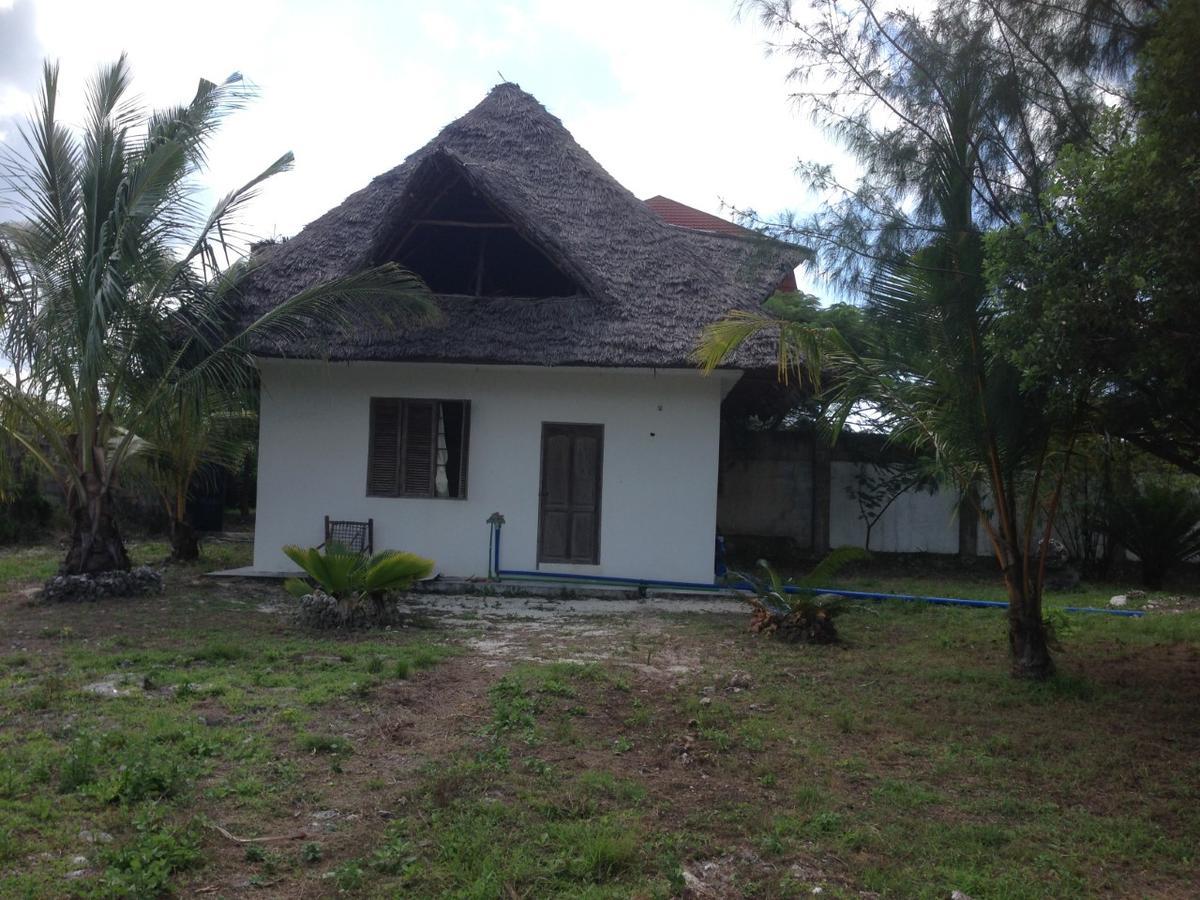 Crim Wind Freedom Hotel Jambiani  Exterior photo