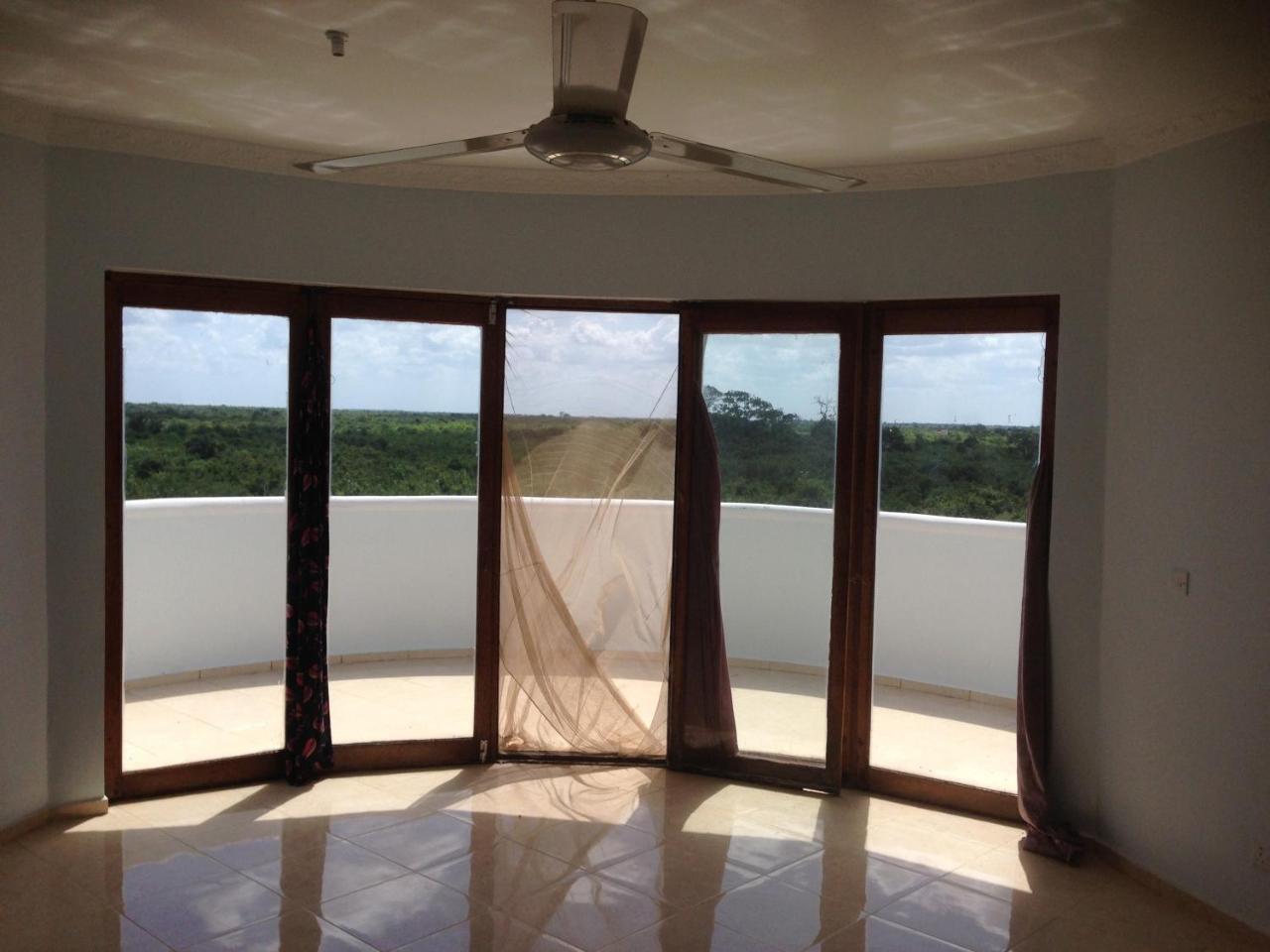 Crim Wind Freedom Hotel Jambiani  Exterior photo
